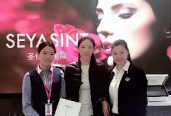 祝賀上海美女與SEYASINT圣悅詩國際達成長期戰略合作